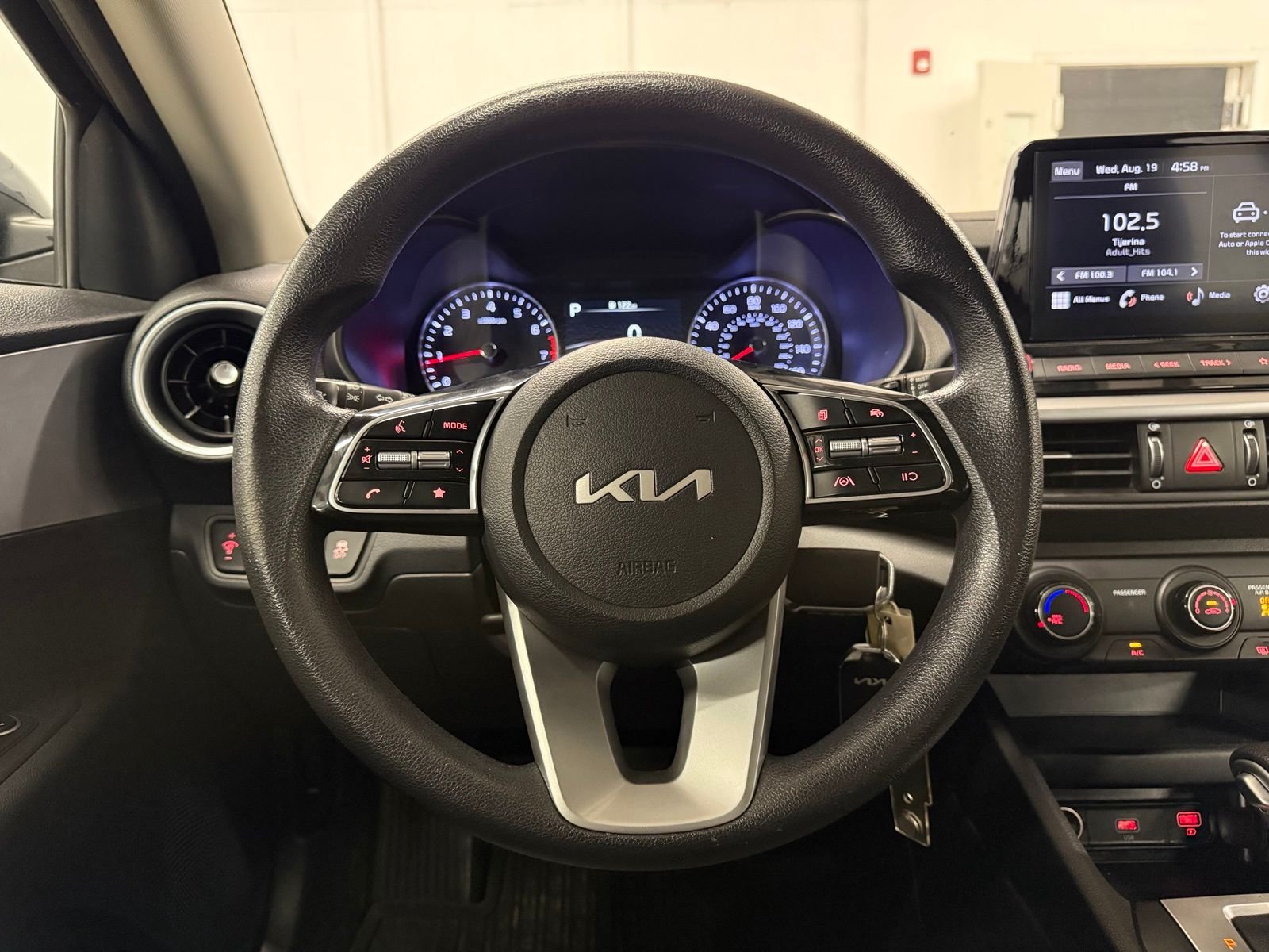 Used 2024 Gray Kia LXS image 12