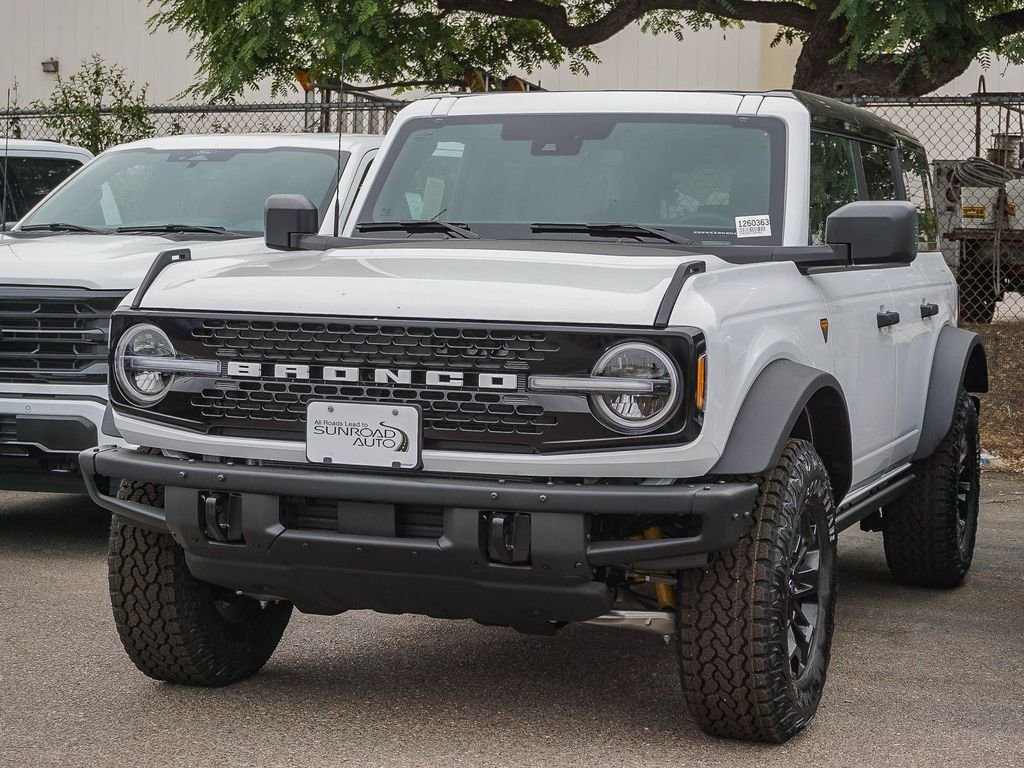 New 2026 Oxford White Ford Badlands image 3