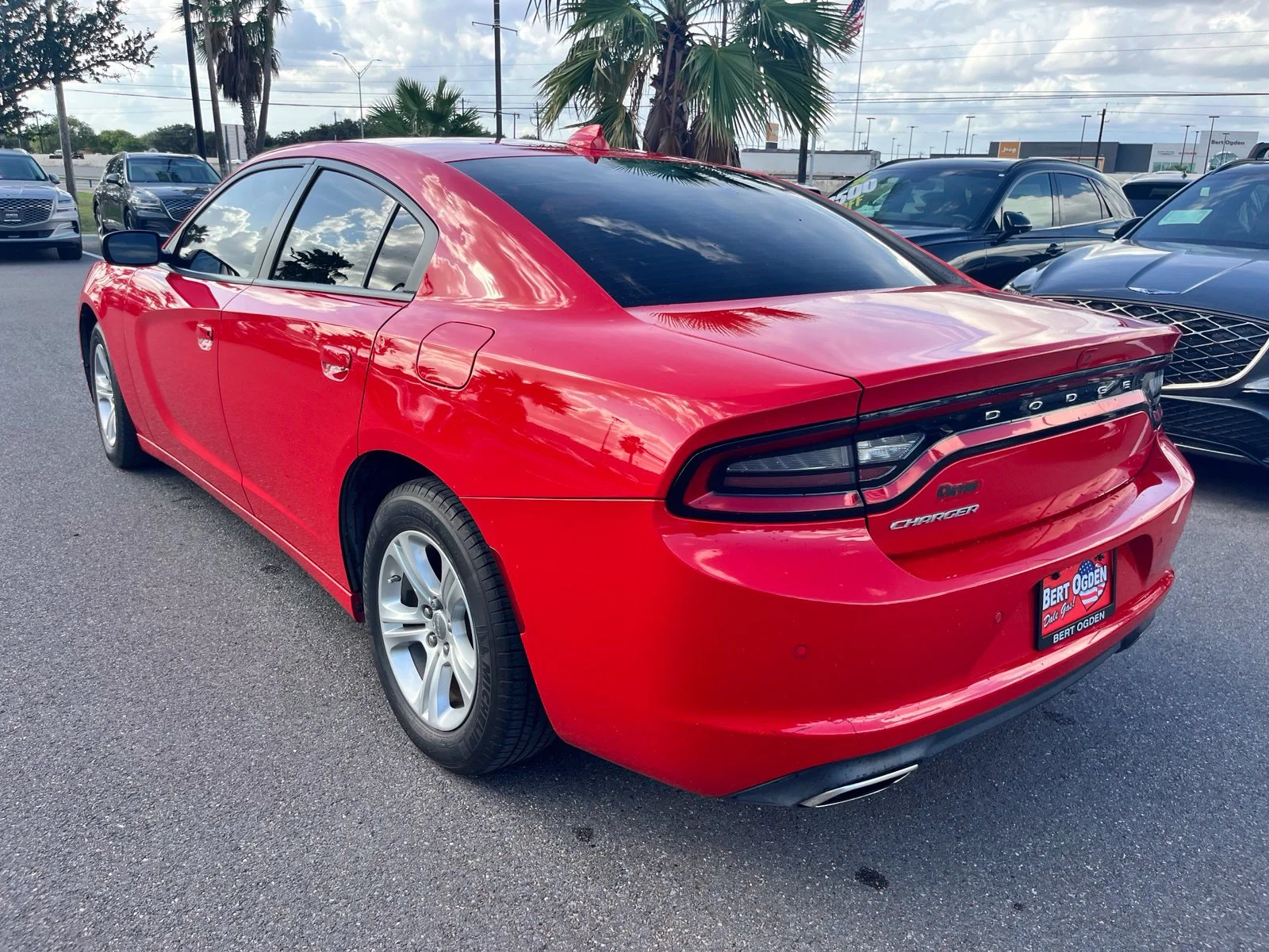 Used 2023 Red Dodge SXT image 4