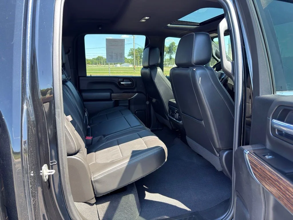 Used 2022 Black Chevrolet High Country image 33