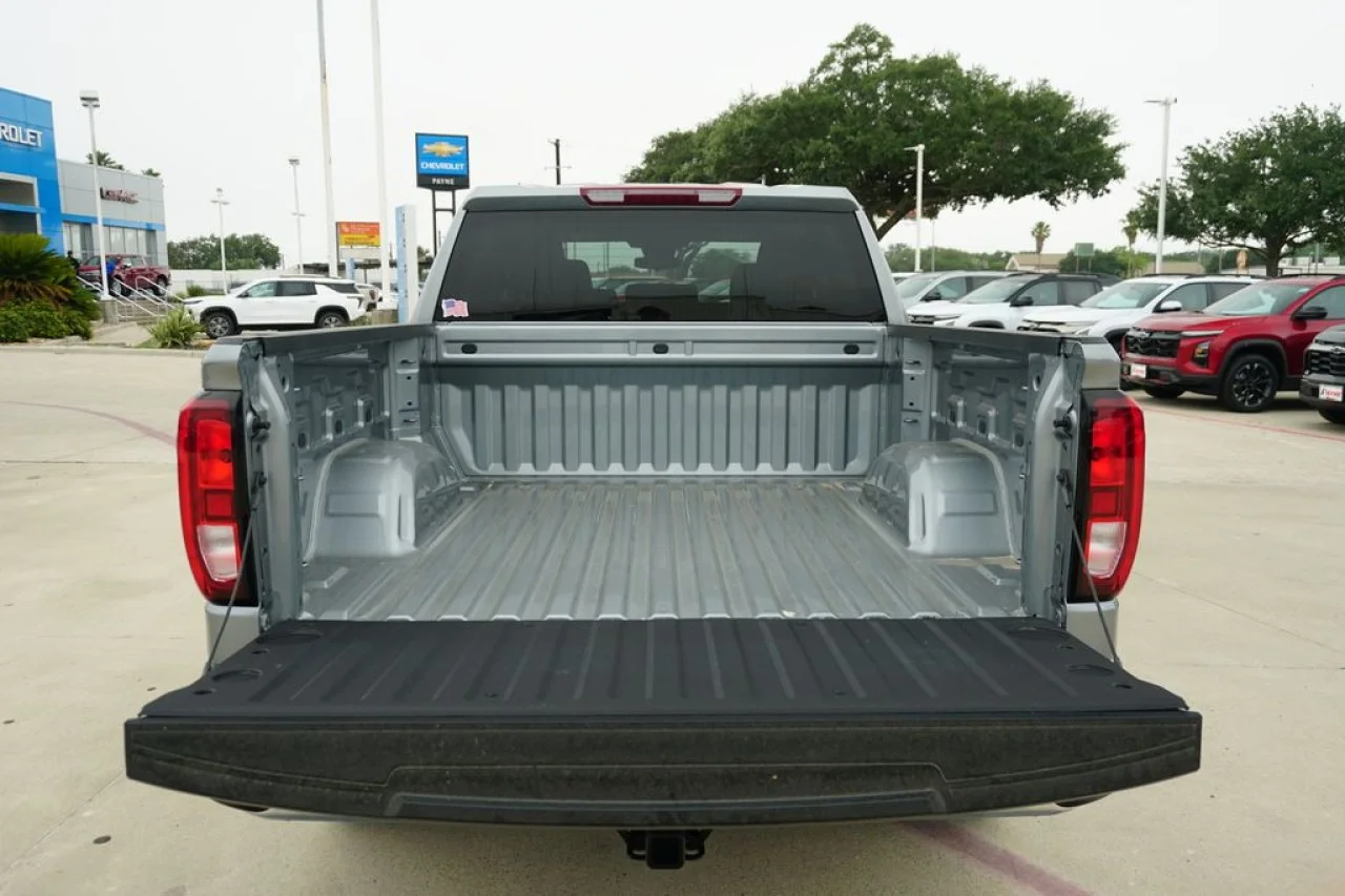 2026 GMC Sierra 1500 Pro - Photo 9