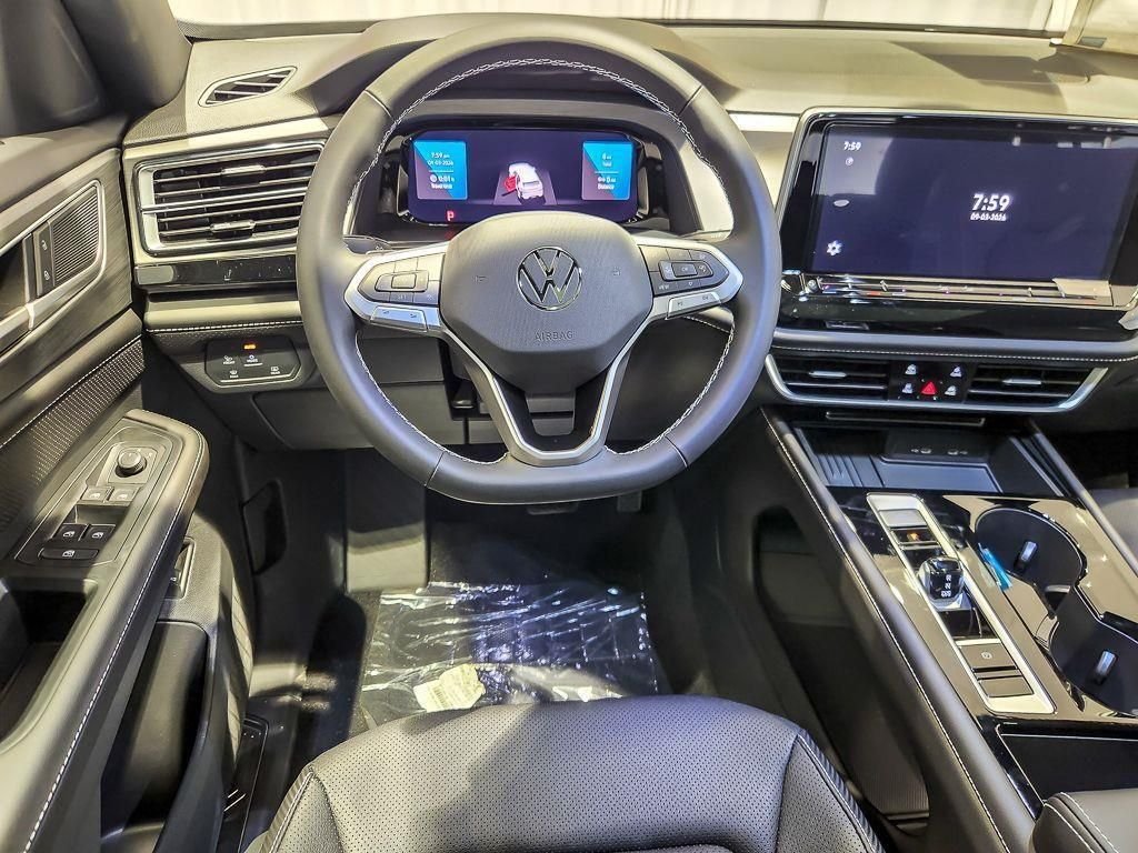 New 2026 Deep Black Pearl Volkswagen SE w/Technology image 11