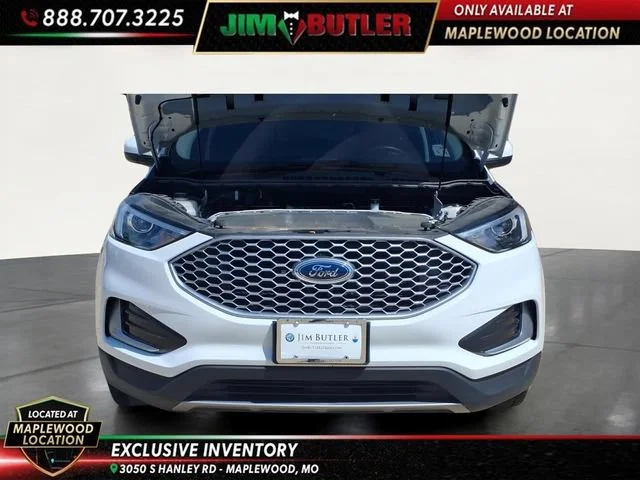 Used 2024  Ford SEL image 25