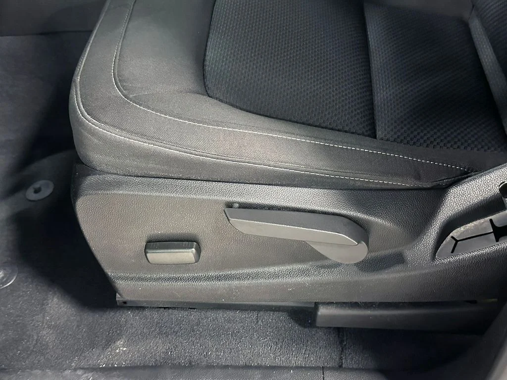 Used 2021 Gray Chevrolet LT image 22