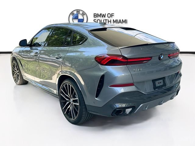 New 2026 Gray BMW xDrive40i image 4