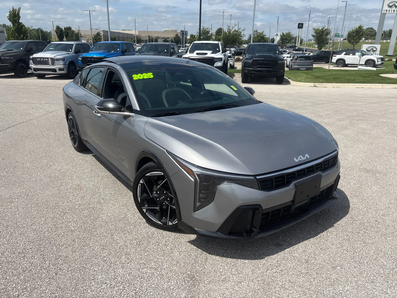 Used 2025 Steel Gray Kia GT-Line image 2