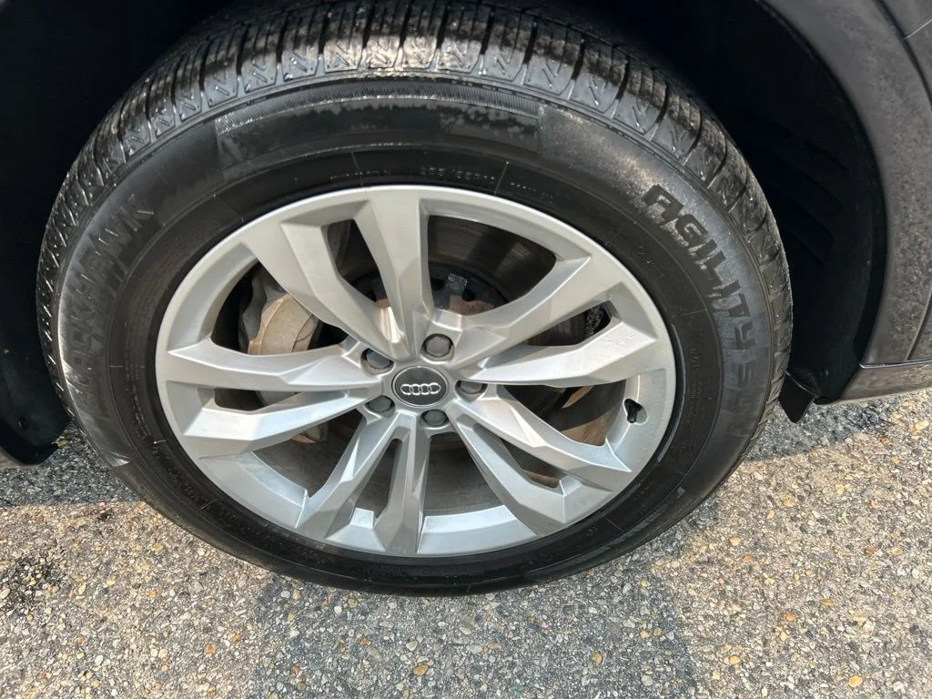Used 2017  Audi 3.0T Premium Plus image 25