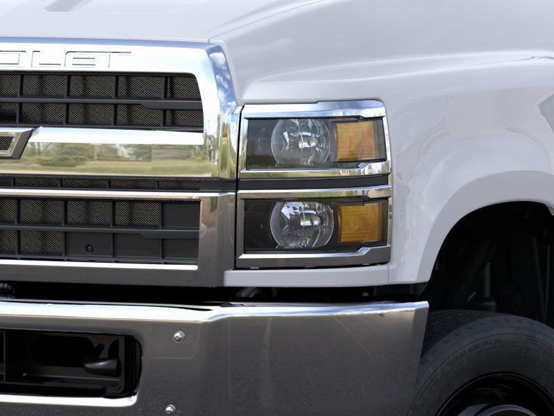 New 2025 Summit White Chevrolet Work Truck image 10