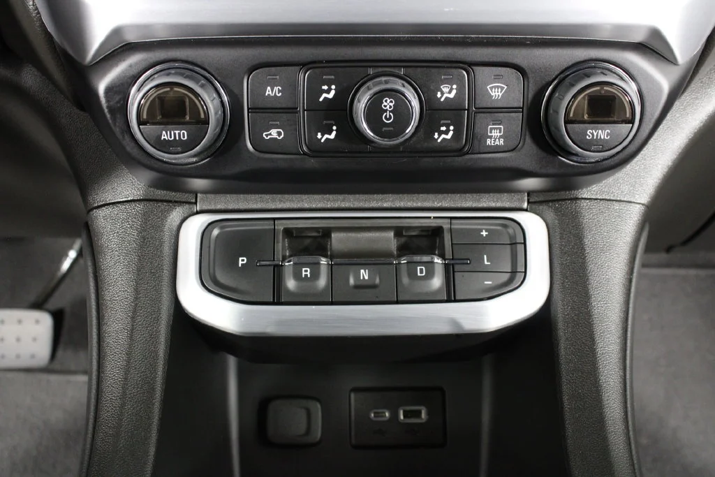 Used 2023 Ebony Twilight Metallic GMC SLE image 28