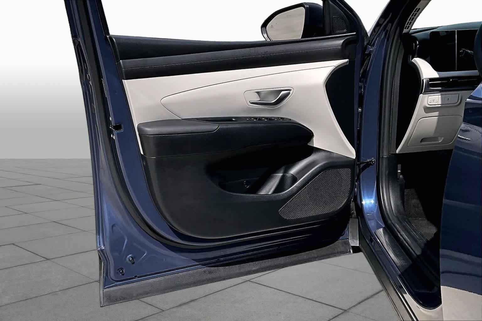 Used 2025 Atlantis Blue Hyundai SE image 20