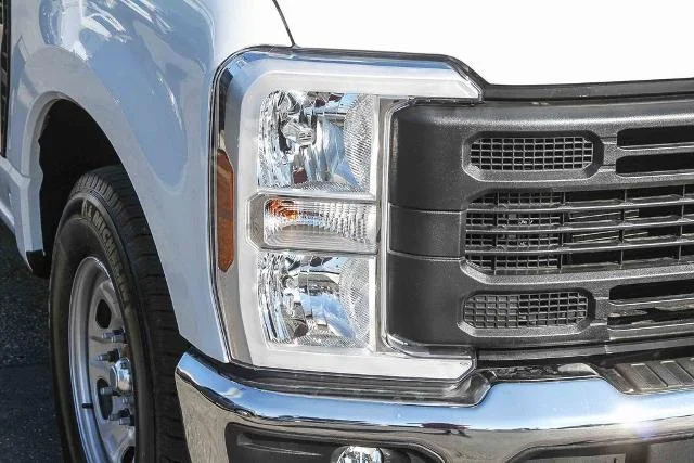 New 2026 Oxford White Ford F-250® XL image 33