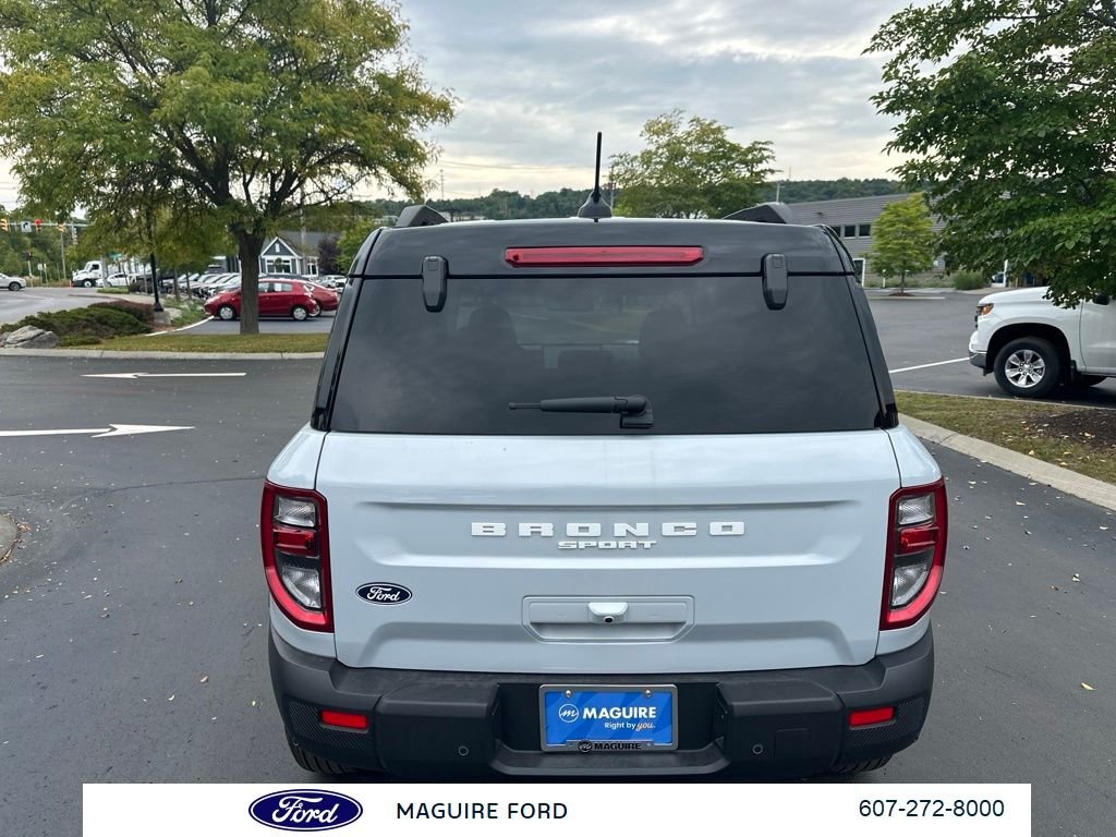 New 2026 White Metallic Ford Outer Banks® image 5