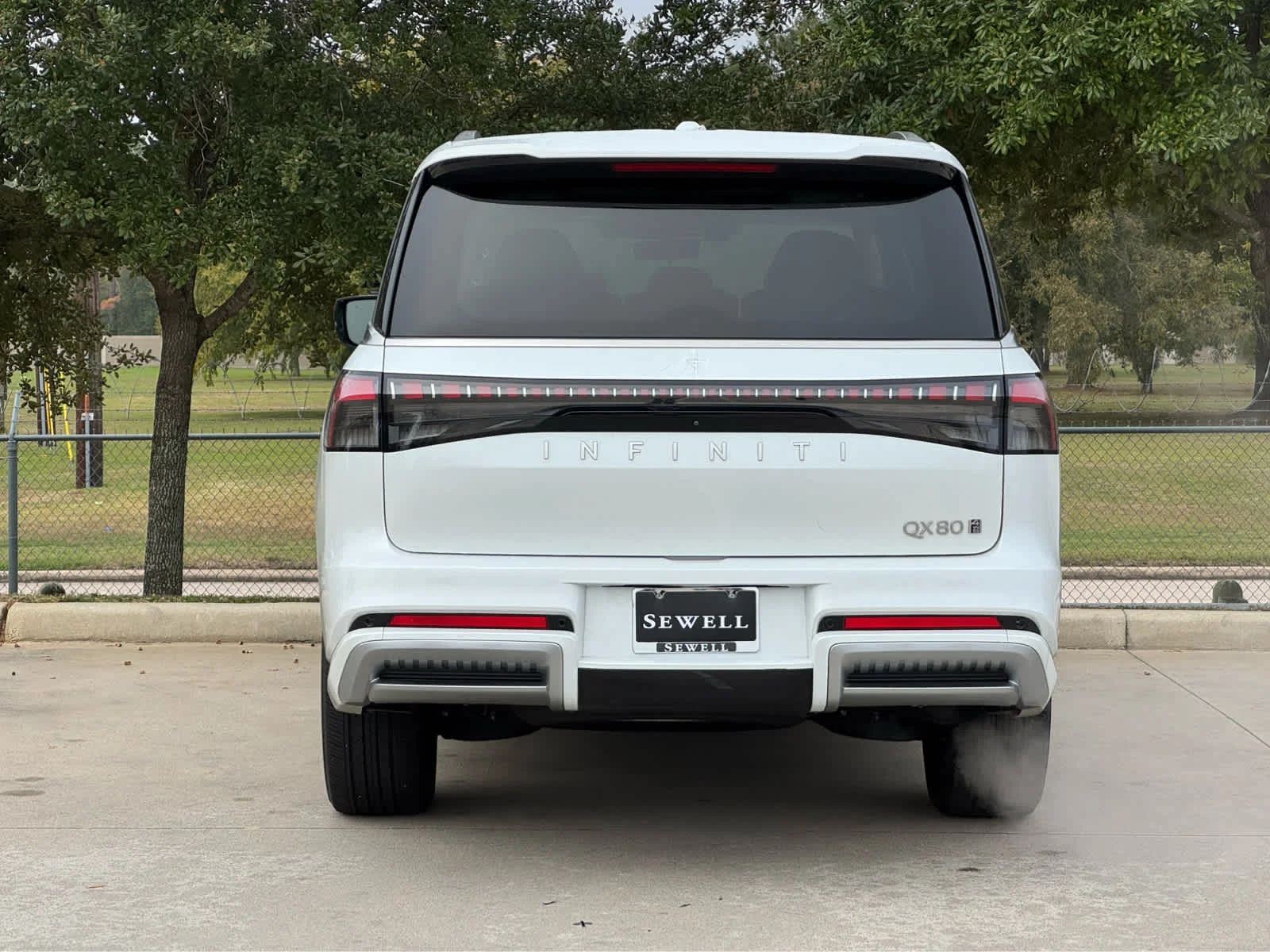 2025 INFINITI QX80 Sensory 4WD - Photo 7