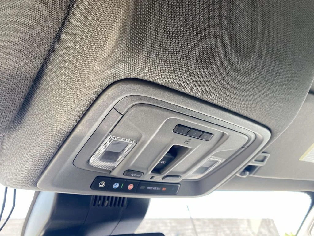 Used 2024 White Chevrolet LT image 34
