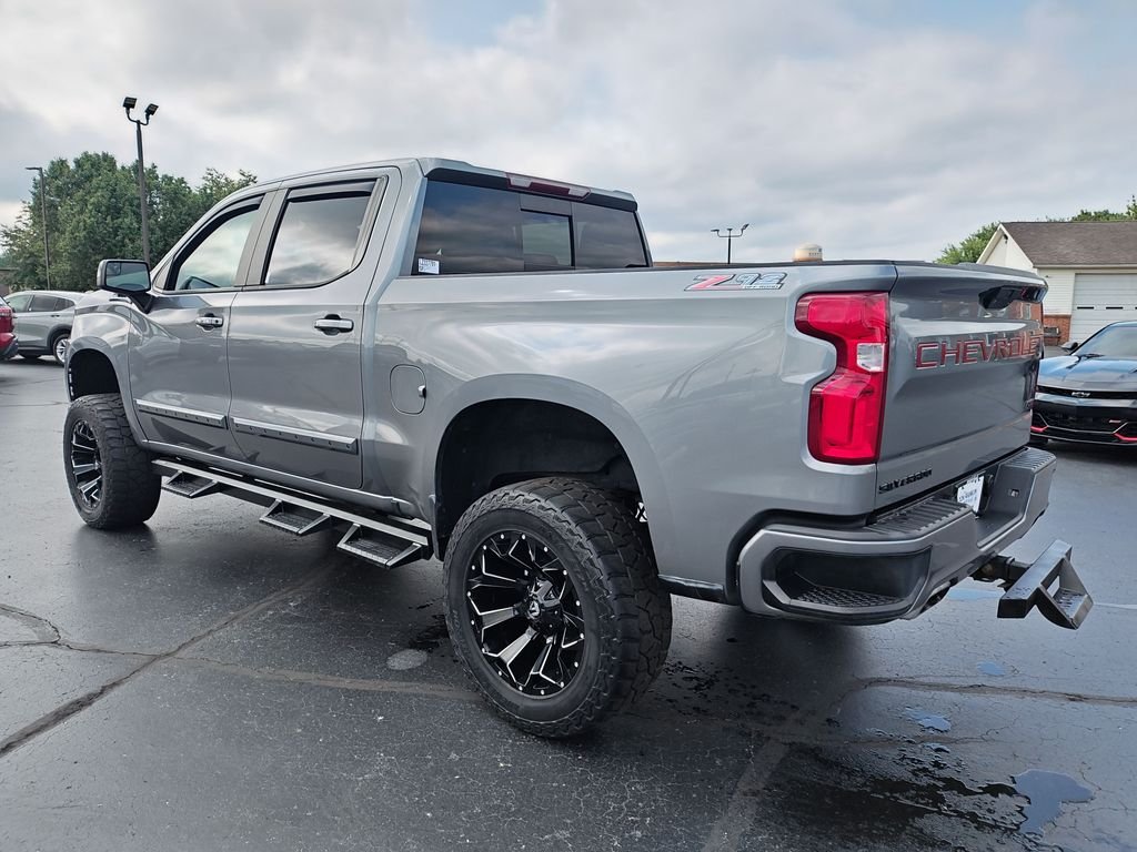Used 2020 Gray Chevrolet RST image 3