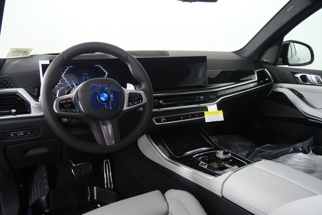 Used 2026 Tanzanite Blue II Metallic BMW sDrive40i image 18