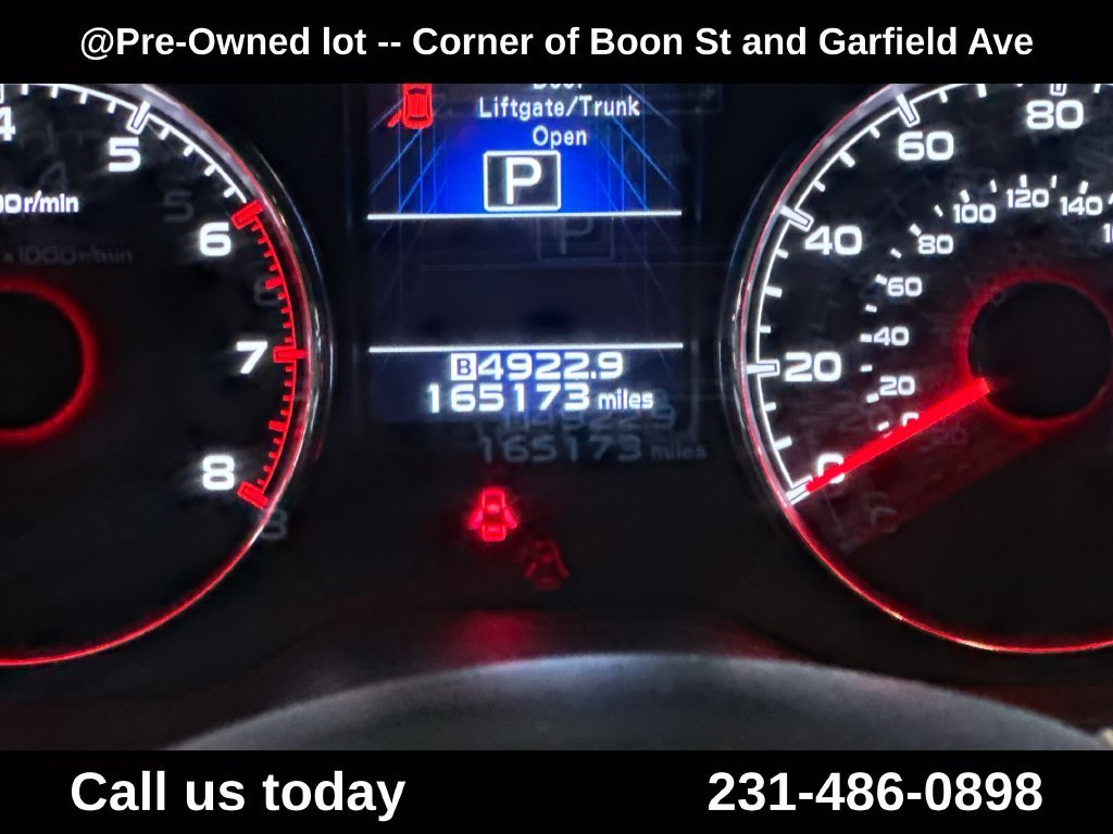Used 2014 Silver Subaru 2.5i image 22