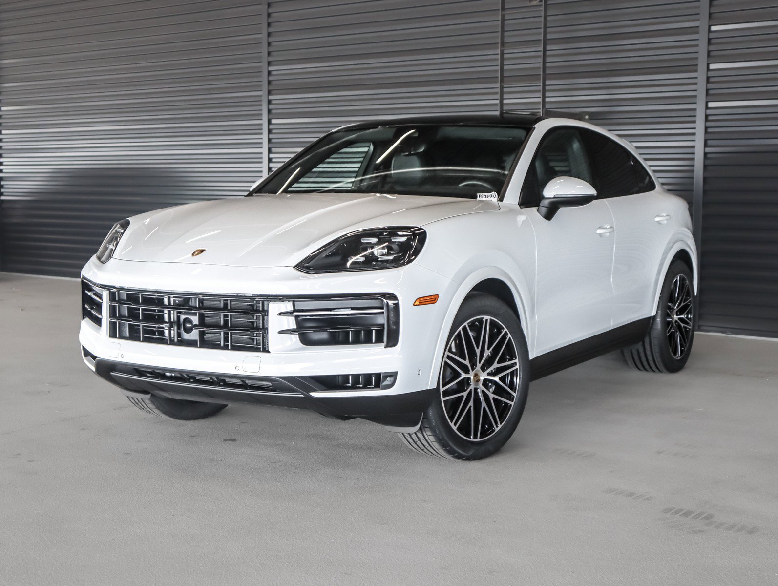 2024 Porsche Cayenne -'s photo