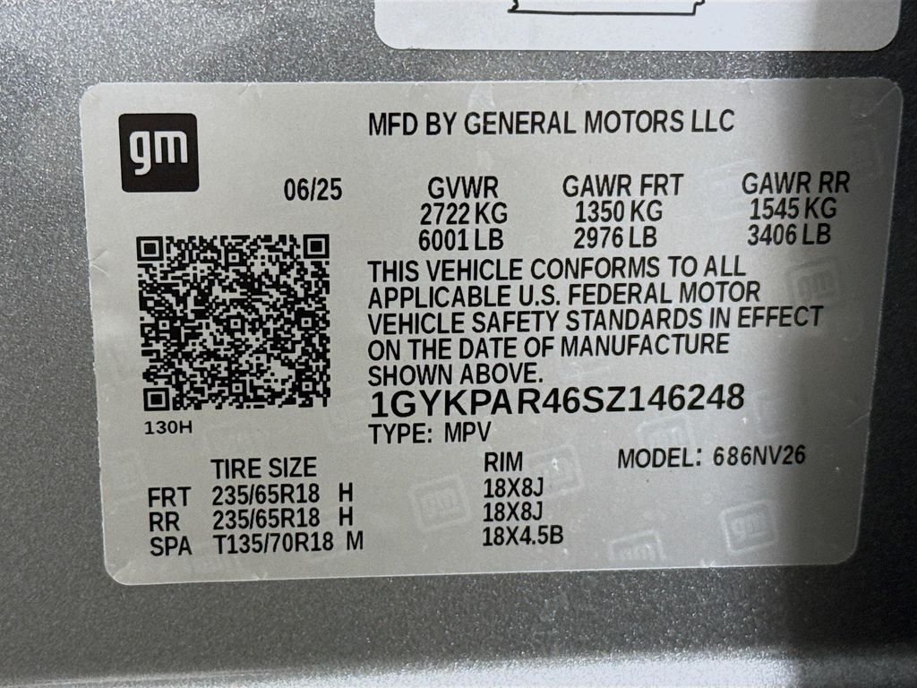 Used 2025 Argent Silver Metallic Cadillac Luxury image 34