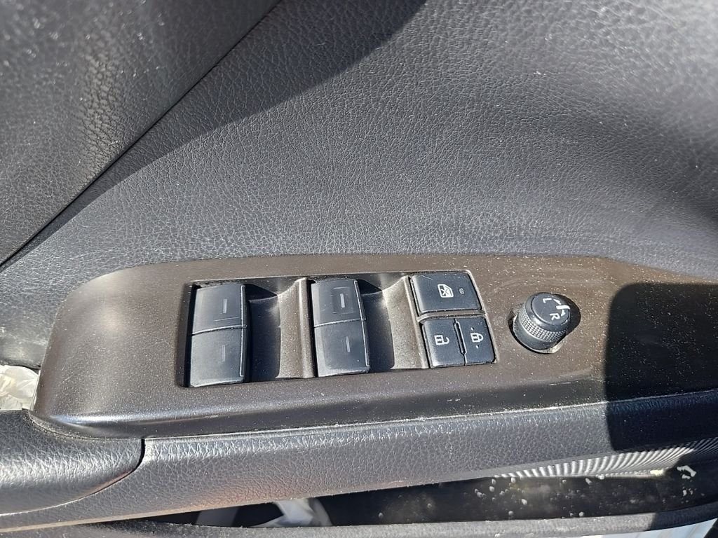 Used 2022 White Toyota SE image 15