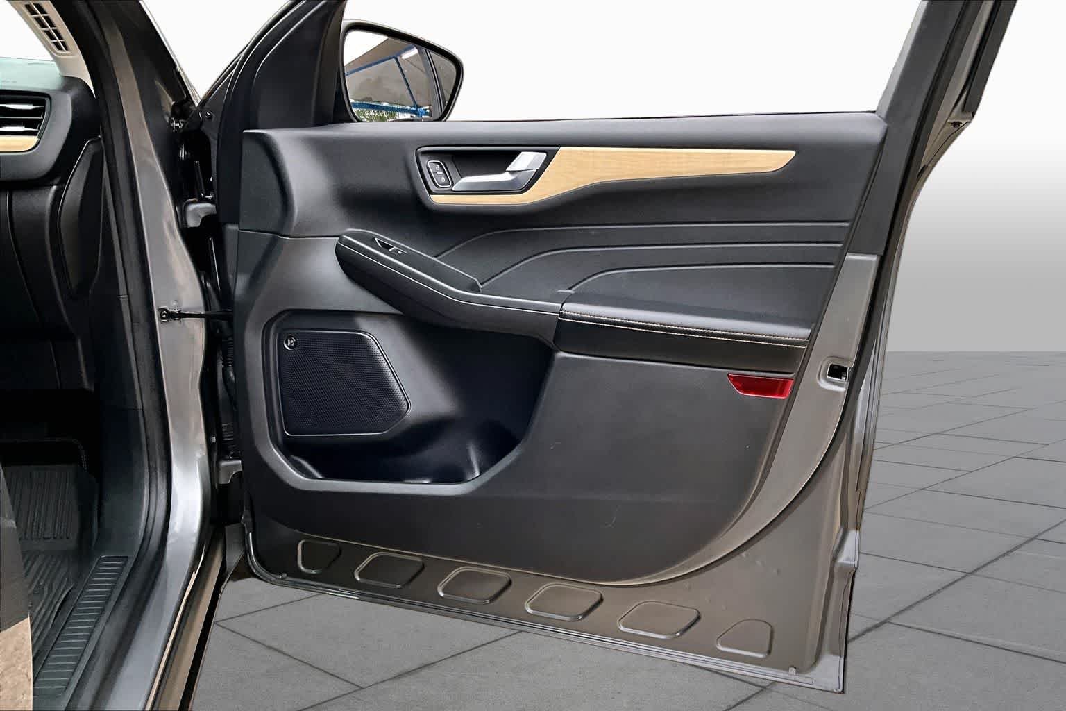 Used 2022 Carbonized Gray Metallic Ford Titanium image 23
