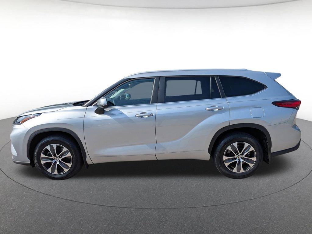 Certified Used 2023 Silver Toyota XLE image 3