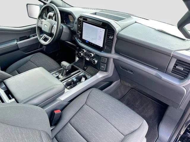 Used 2025 Blue Ford XLT image 28