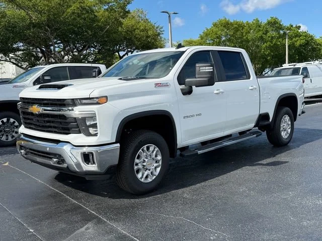 New 2026 Summit White Chevrolet LT image 3