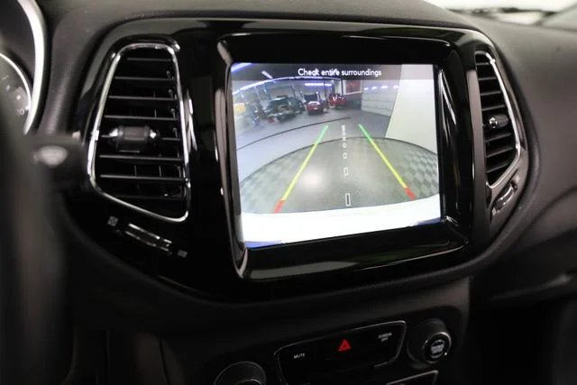 Used 2019 White Jeep Limited image 9