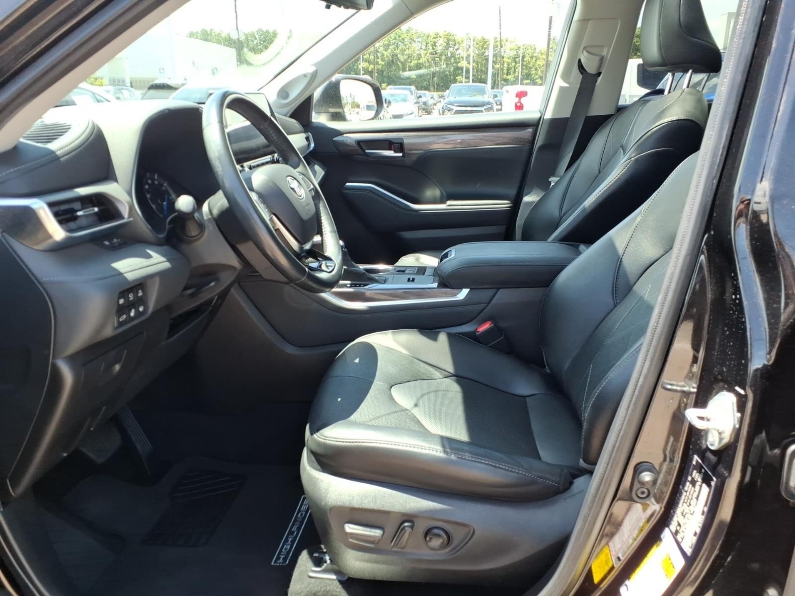 2021 Toyota Highlander Hybrid Platinum Black at Mac Haik CDJR North Houston