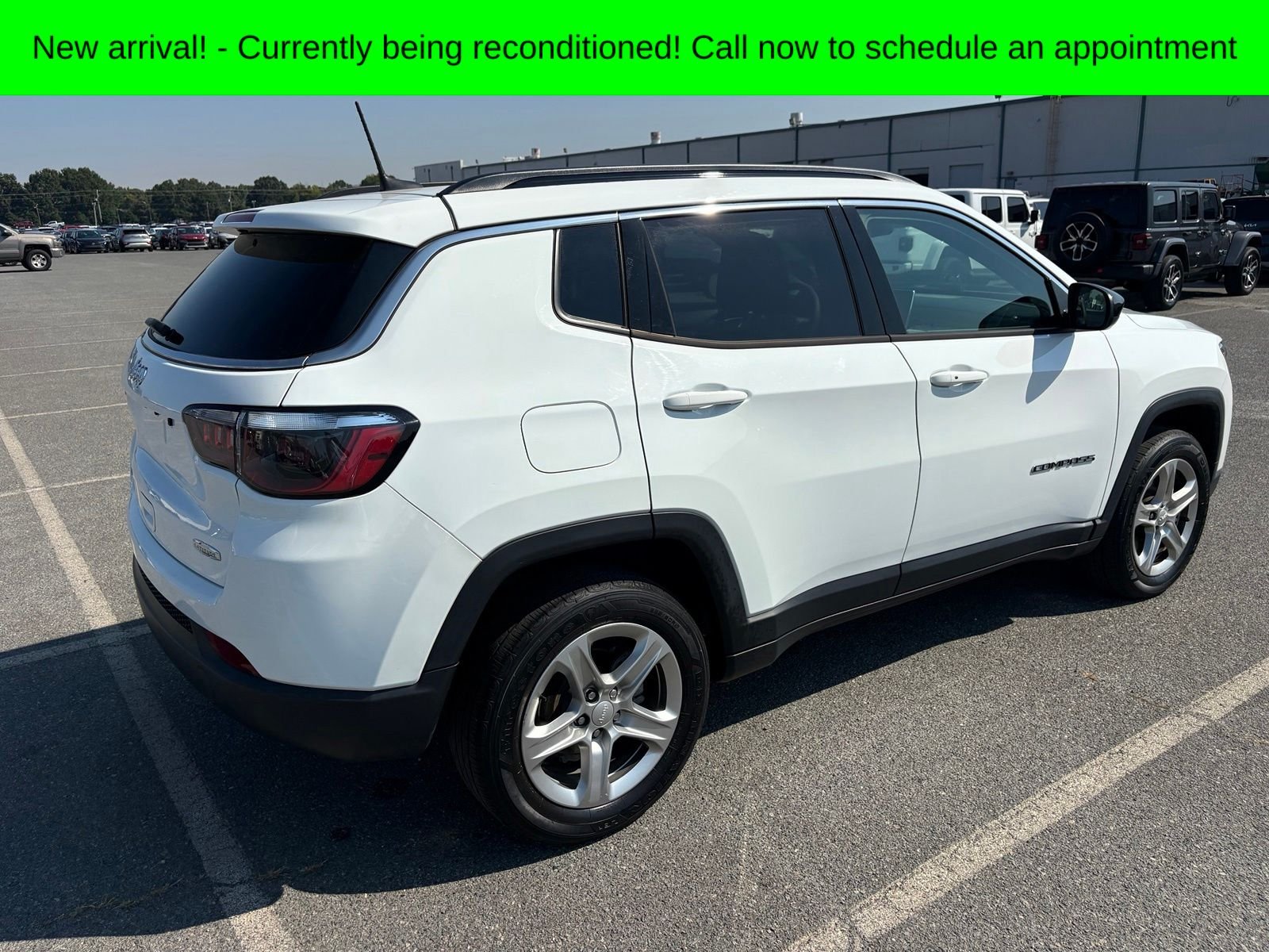 Used 2023 Bright White Clearcoat Jeep Latitude image 3