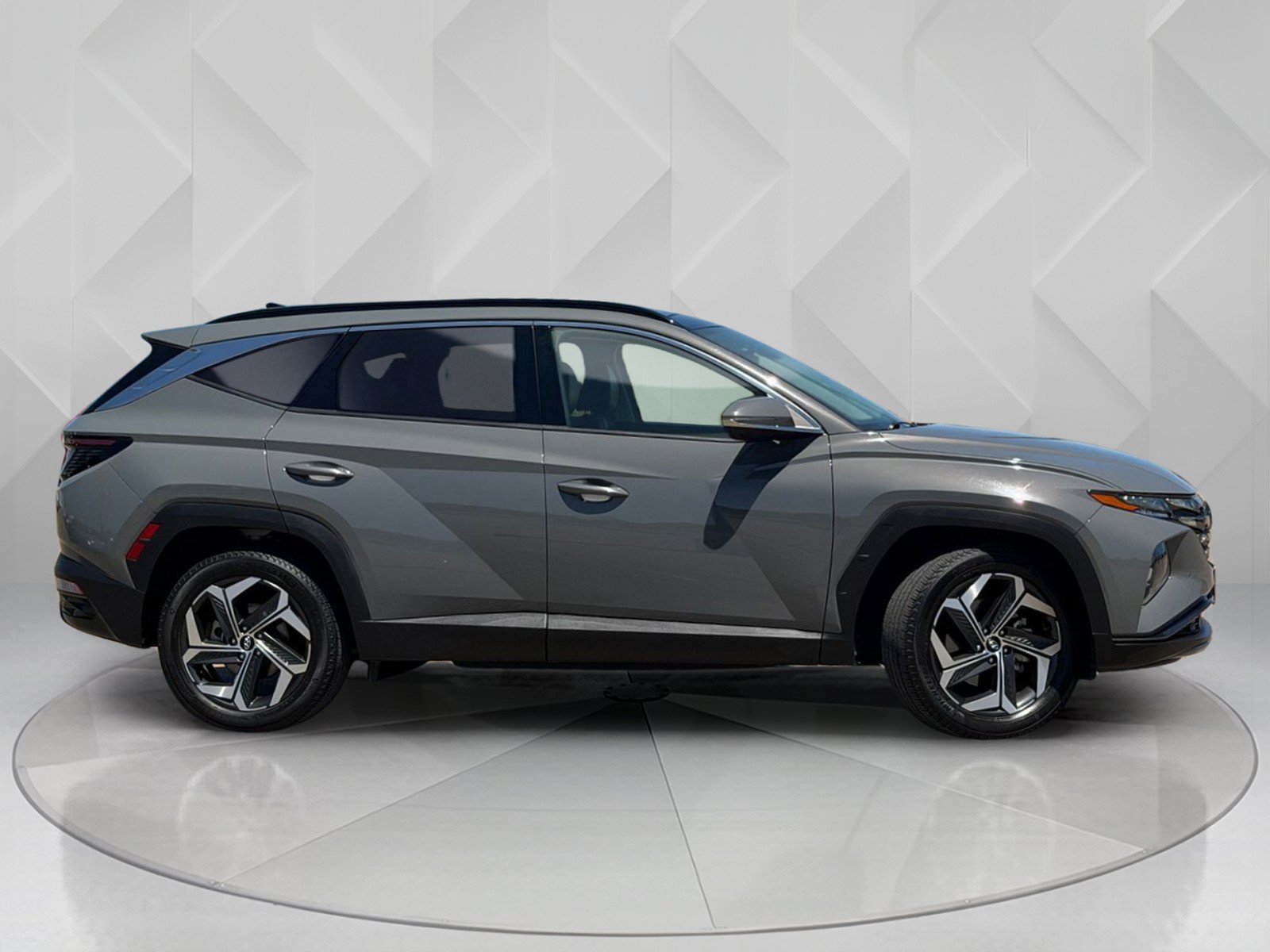 Used 2024 Hampton Gray Hyundai Limited image 7