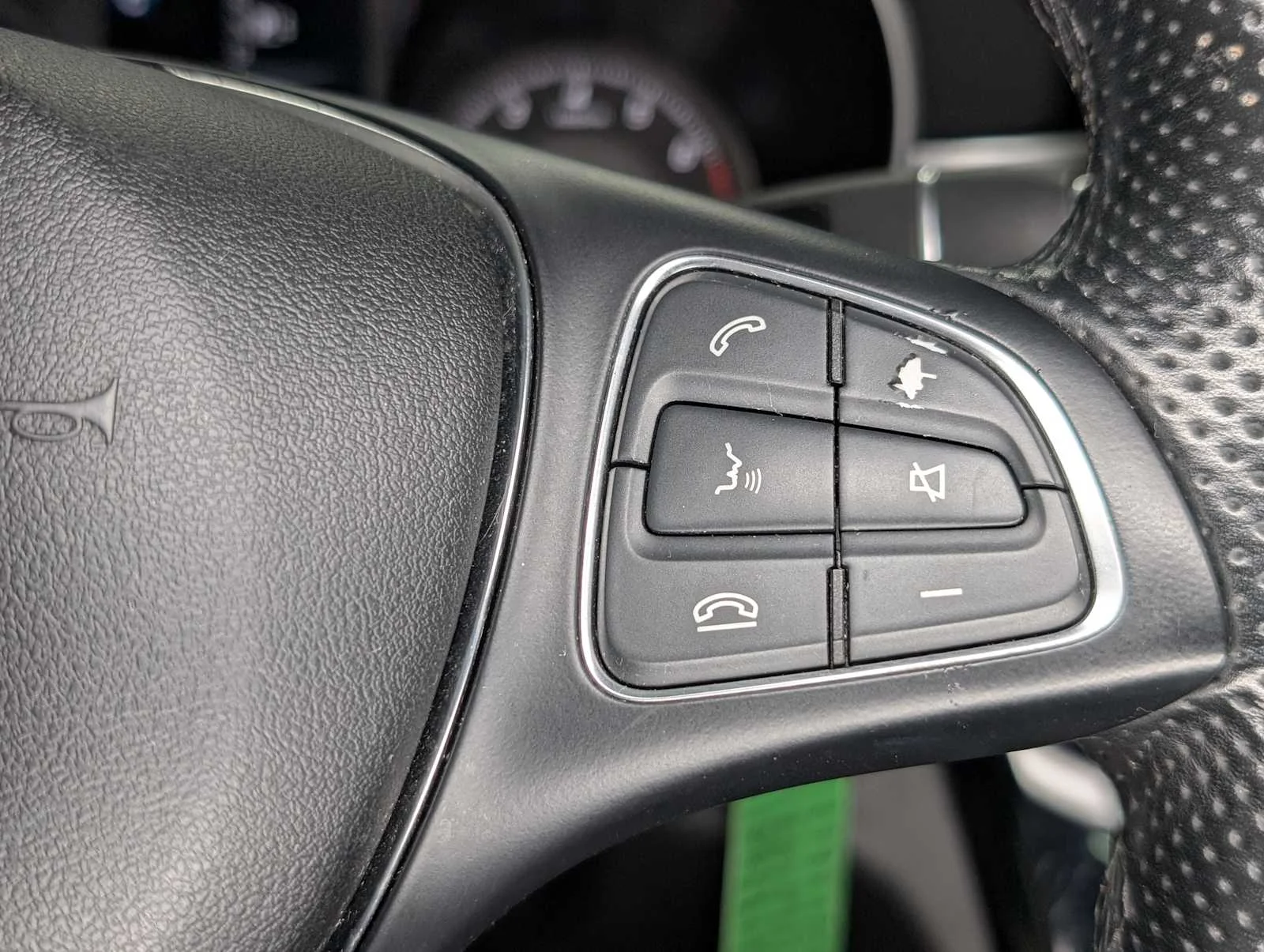 Used 2015 Polar White Mercedes-Benz C 300 image 32