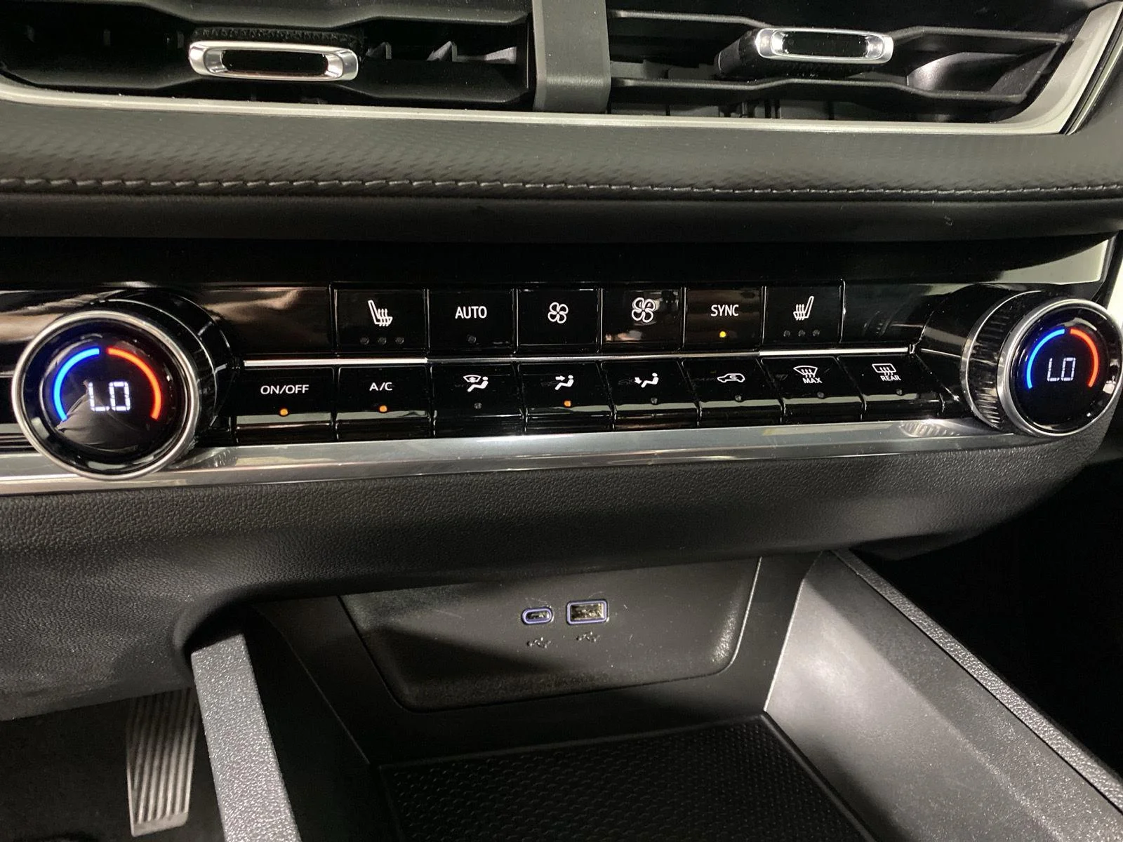 New 2026 Mosaic Black Metallic Chevrolet LT image 19