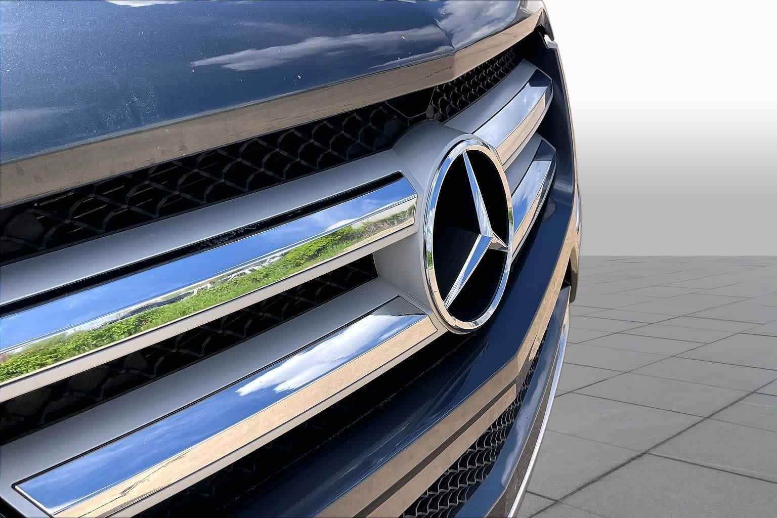 Used 2012 Steel Grey Metallic Mercedes-Benz GL 450 image 25