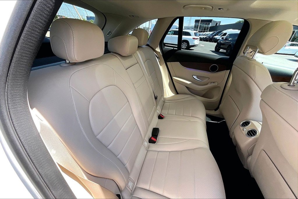 2022 Mercedes-Benz GLC GLC300 - Photo 19