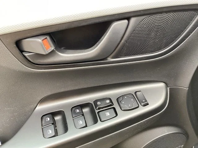 Used 2020 Gray Hyundai SEL Plus image 26