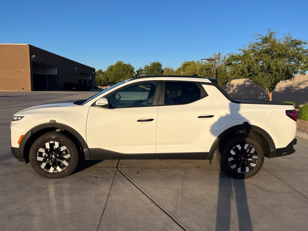 Certified Used 2025 White Hyundai SEL image 9