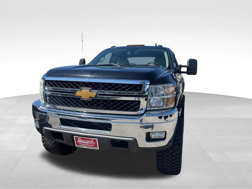 Used 2013 Black Chevrolet LTZ image 25