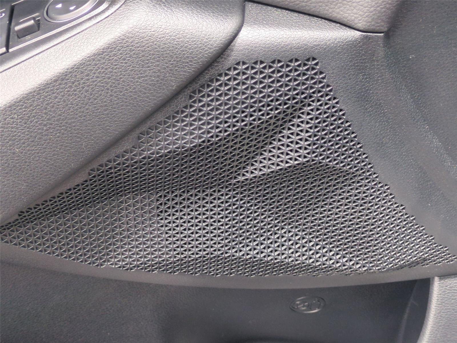 New 2026 Clear White/Black Roof Kia S image 17