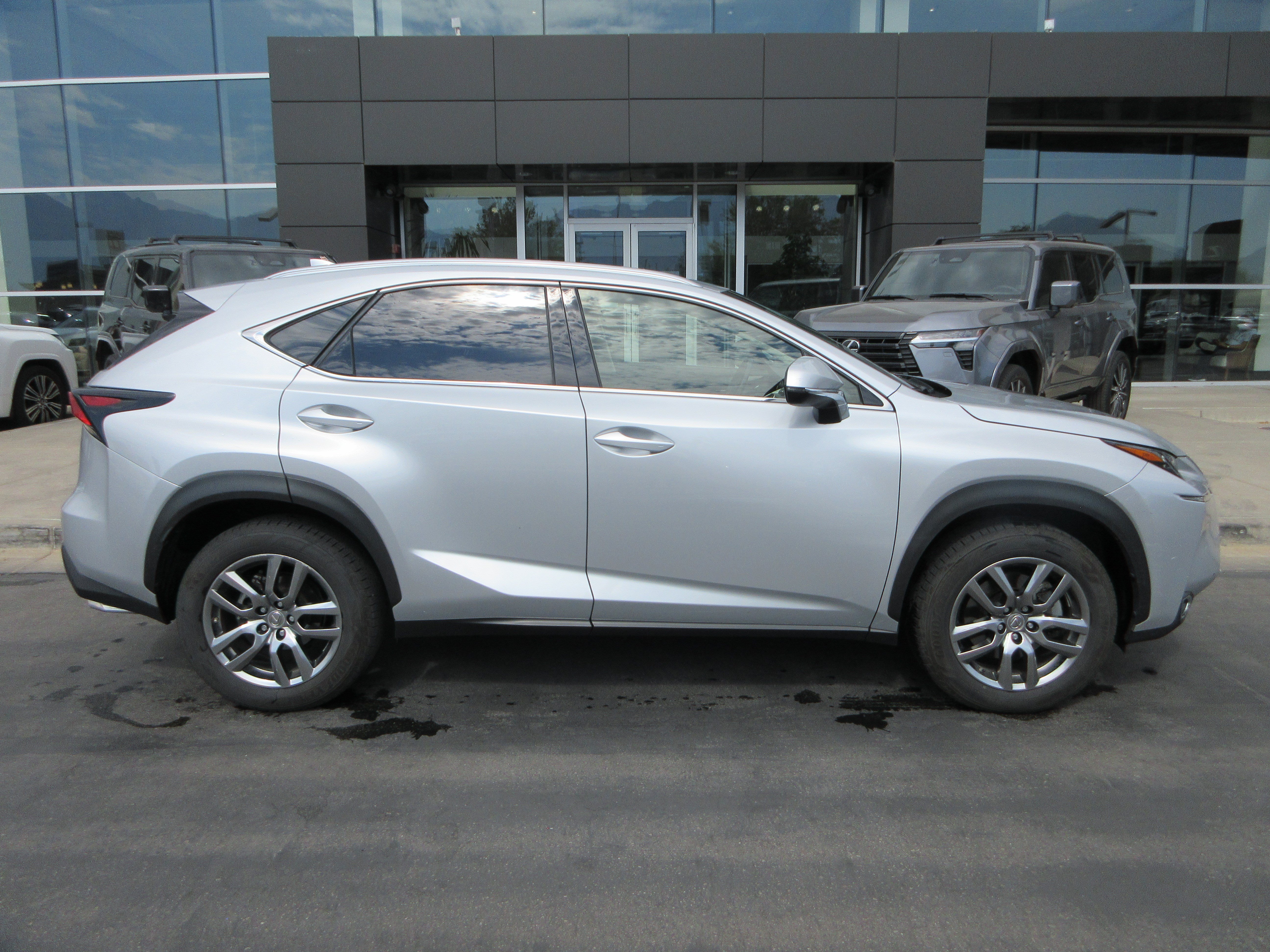 Used 2016 Silver Lining Metallic Lexus 200t image 11