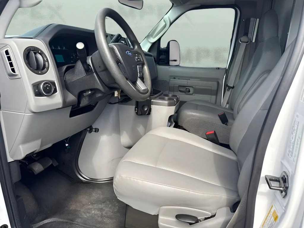 Used 2024 White Ford Base image 10