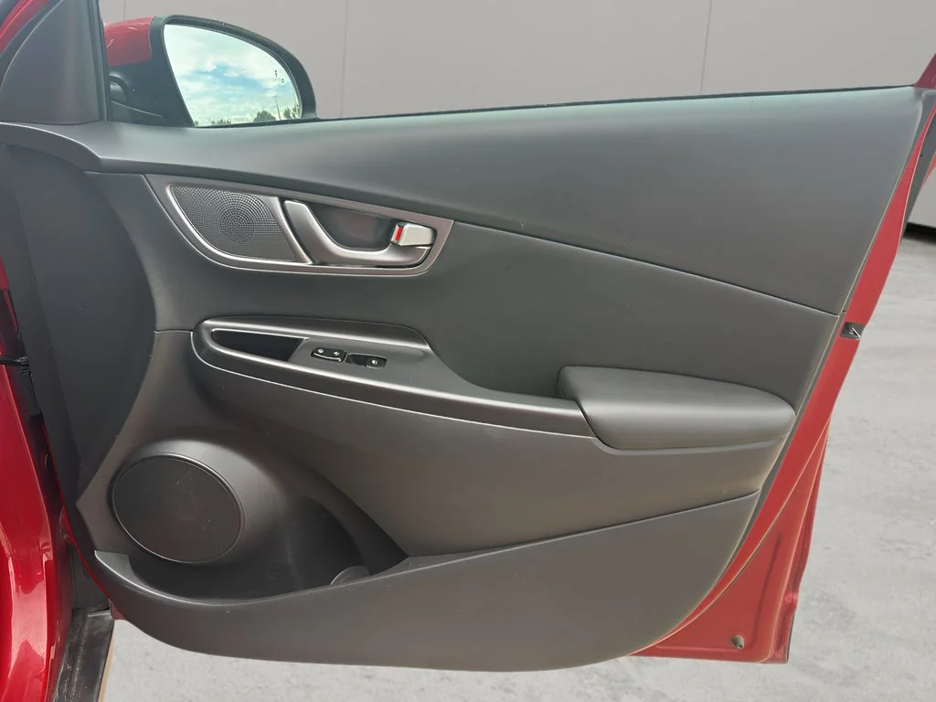 Used 2021 Pulse Red Hyundai Limited image 20