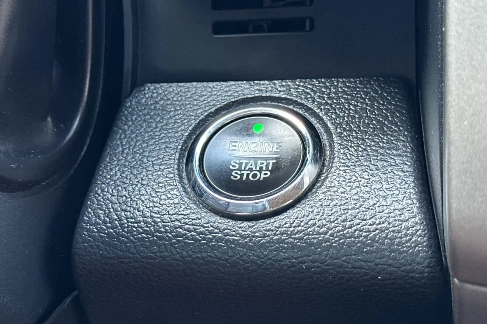 Certified Used 2022 Star White Ford LARIAT image 22