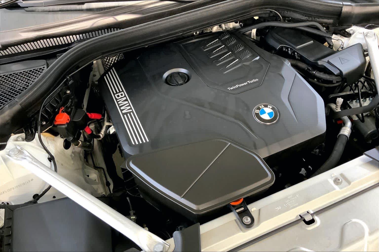 Certified Used 2024 Alpine White BMW xDrive30i image 31