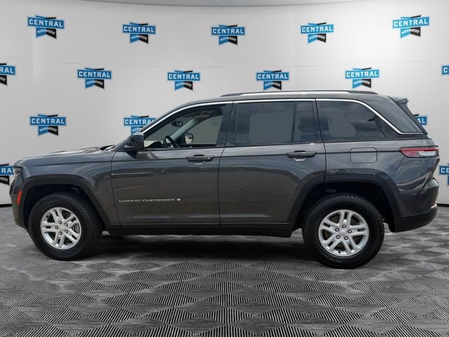 Certified Used 2023 Gray Jeep Laredo image 3