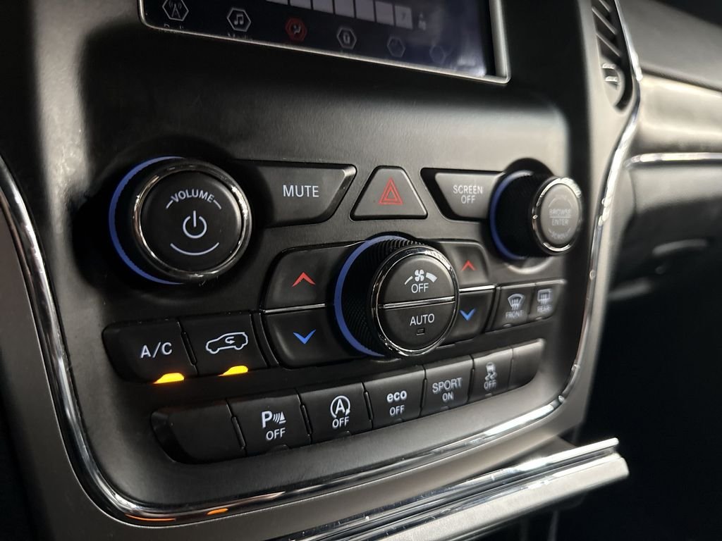 Used 2018 Billet Silver Metallic Jeep Limited image 27