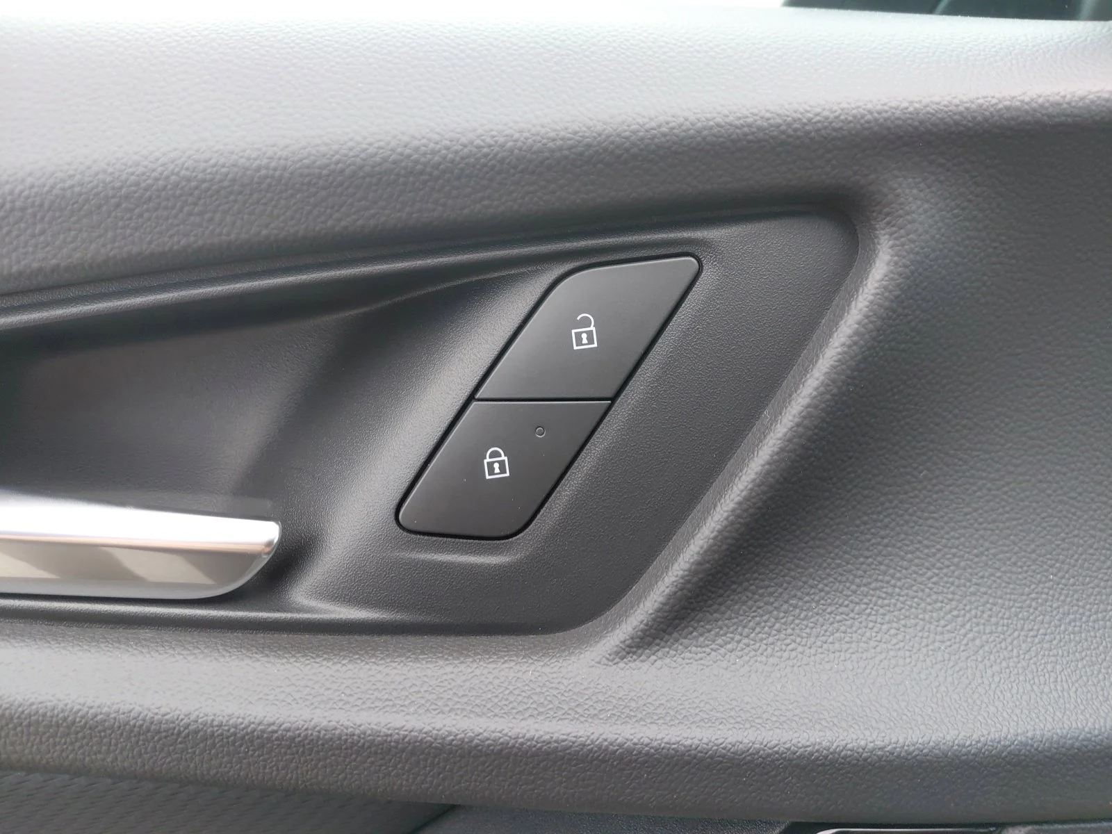 2027 Chevrolet Equinox LT - Photo 15