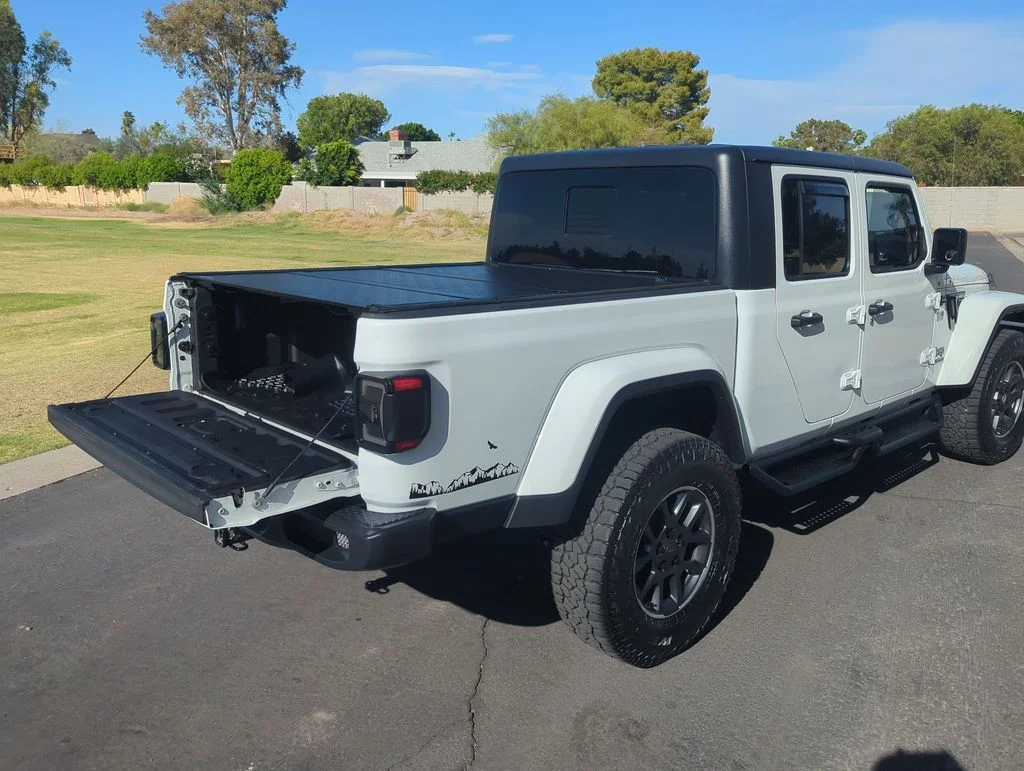 Used 2021 White Jeep Sport image 26