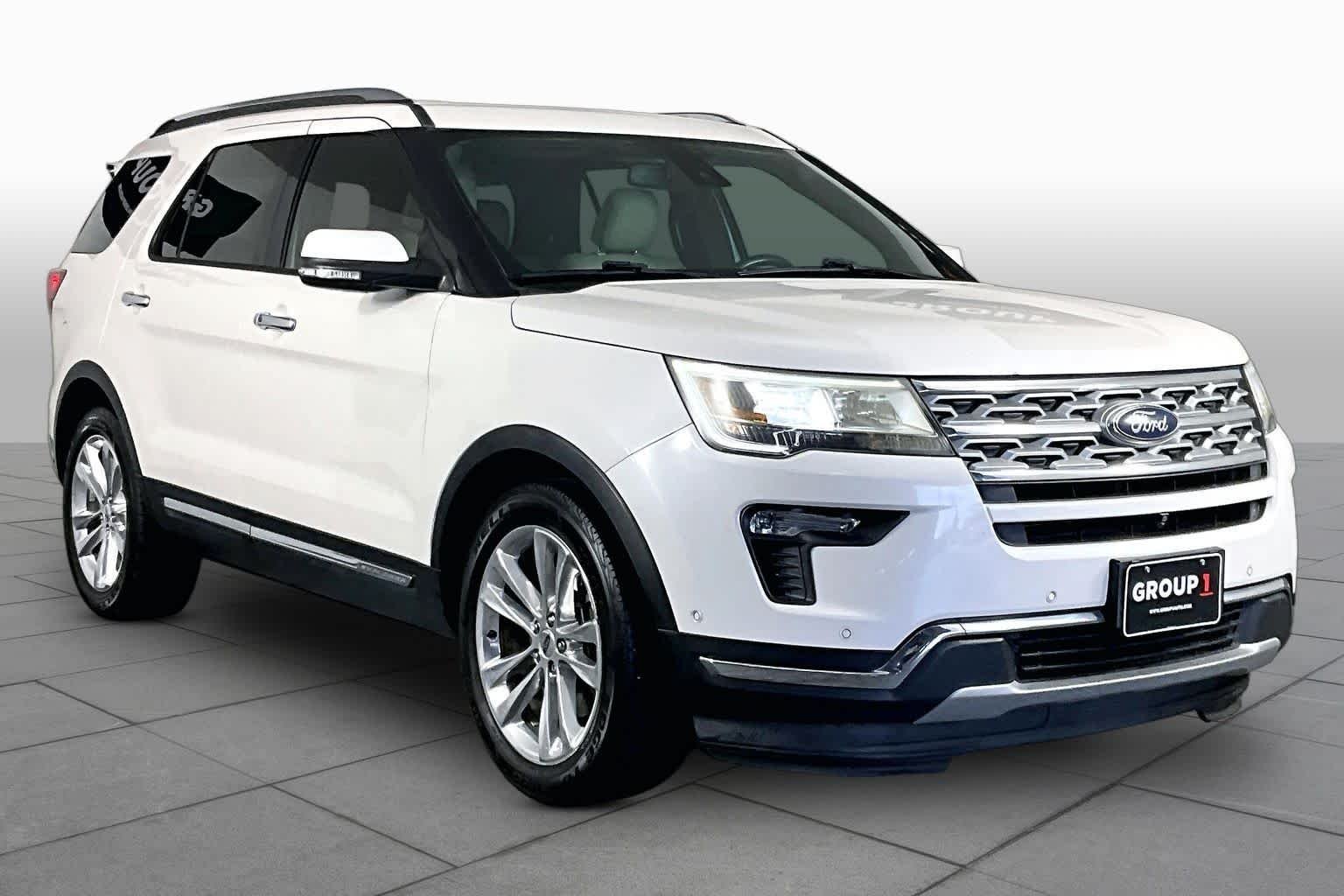 Used 2018 White Platinum Metallic Tri-Coat Ford Limited image 3